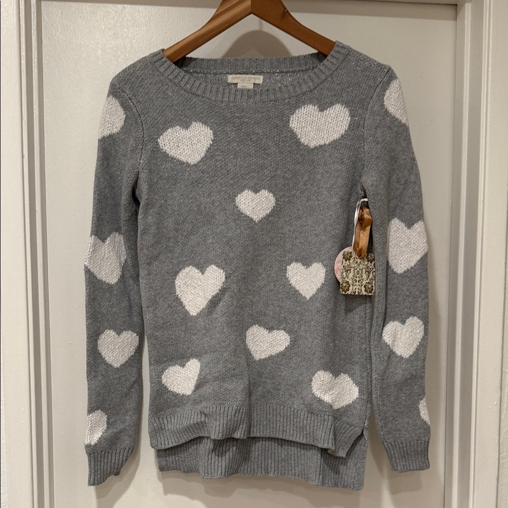 Christian Siriano Gray Sweater with White Heart Design Sz XS - Picture 2 of 8